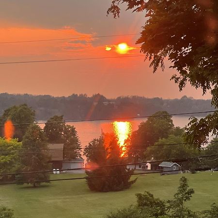 Lazy Dayz Vacation Rental Picton Bagian luar foto