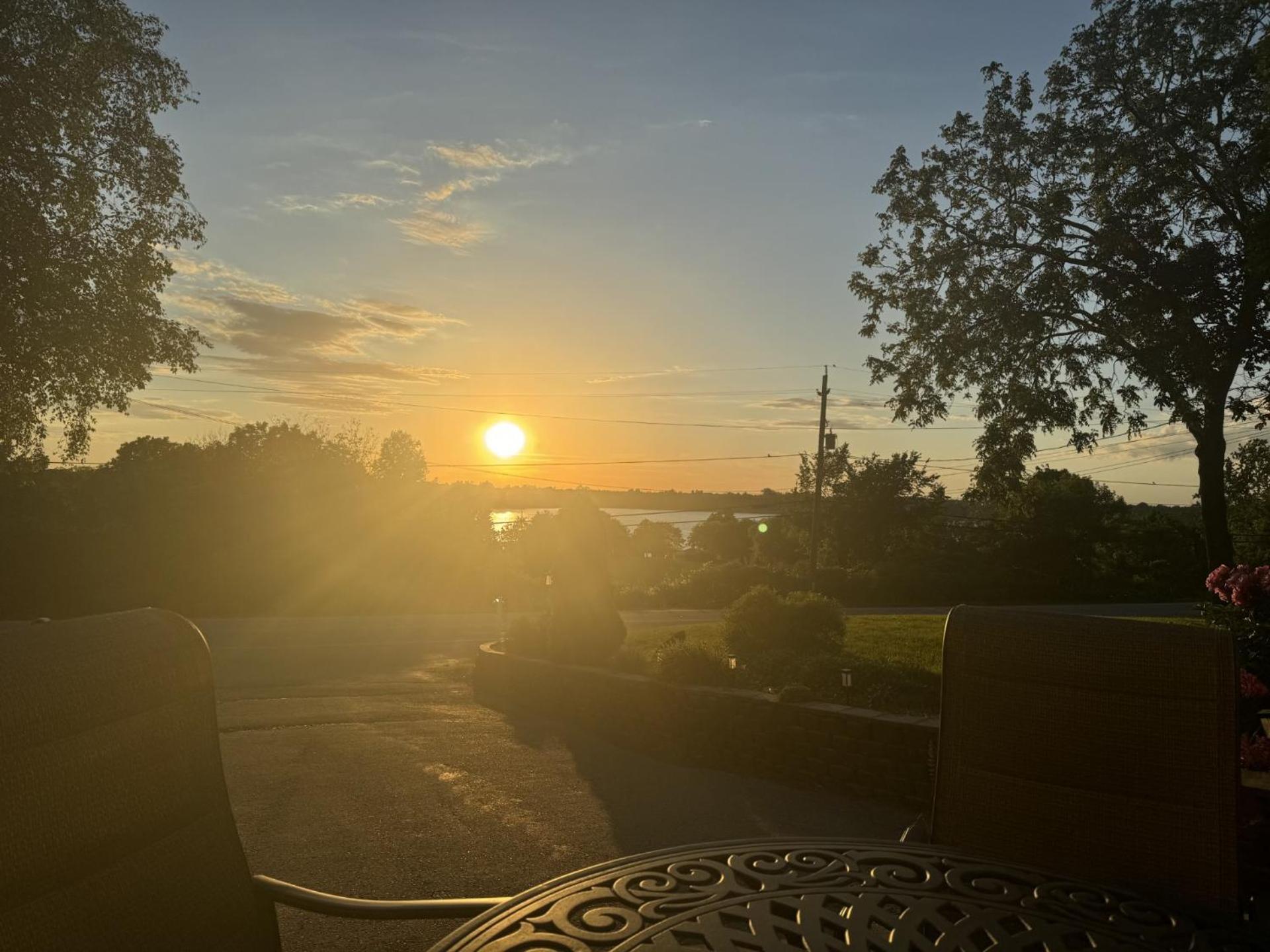 Lazy Dayz Vacation Rental Picton Bagian luar foto